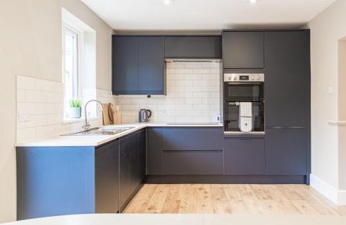 Charlton Kings Apartamento | Comfortable 5-Bedroom House in Cheltenham