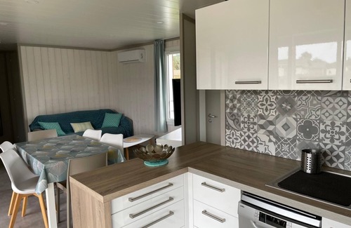 Arzal Chalet De Esquí | Comfortable 6-person, 3-bedroom chalet close to the Megaliths and beaches