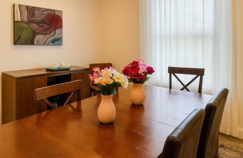 Detroit Casa | Comfortable 6BR Getaway WiFi AC Pet-Friendly