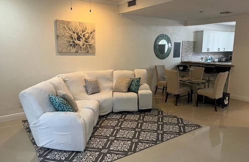 Nassau Casa | Comfortable and Cozy Townhouse in Paradise!