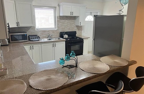 Nassau Casa | Comfortable and Cozy Townhouse in Paradise!