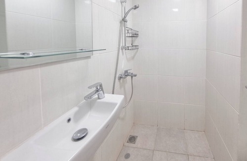 Depok Apartamento | Comfortable And Homey Studio Room At Barsa City Apartment