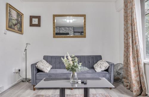 Greenwich West Apartamento | Comfortable and Modern 2-Bedroom Greenwich Apartment