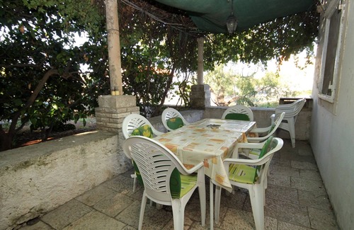 Vela Glavica Apartamento | Cómodo apartamento con una terraza Lumbarda, Korcula (A-179-a)