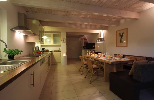 Husum Casa | Adosado amueblado cómodo y moderno en el centro de Husum