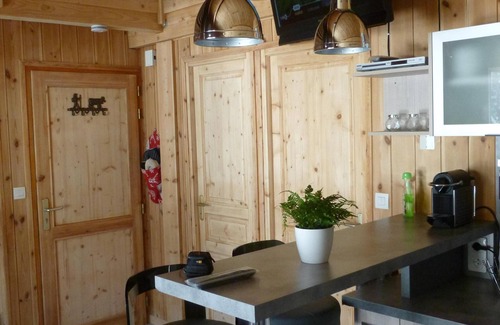 Forville Apartamento | Cómodo apartamento en chalet, ideal para esquiadores, excursionistas y ciclistas.