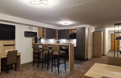 Gemarkung Schomberg Apartamento | Habitación de 4 camas con desayuno, ducha y aseo.