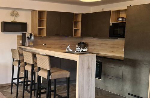 Gemarkung Schomberg Apartamento | Habitación de 4 camas con desayuno, ducha y aseo.