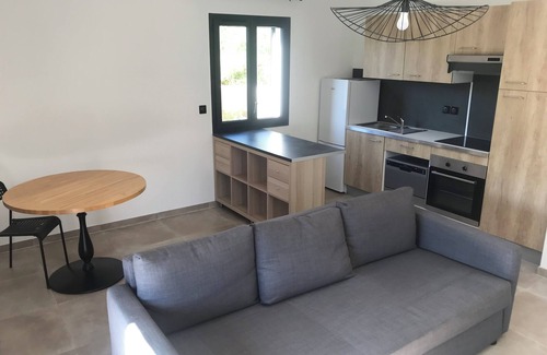 Ventiseri Apartamento | Comfortable Apartment with 45 m² Terrace - Near Sea and Rivers 🏖️