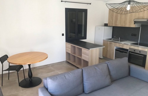 Ventiseri Apartamento | Comfortable Apartment with 45 m² Terrace - Near Sea and Rivers 🏖️
