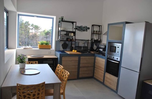 San Lorenzo Apartamento | Comfortable apartment in villa, 500mt from the beach.