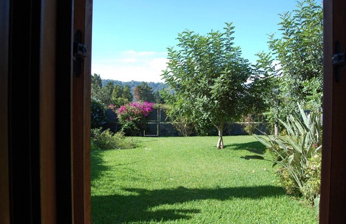 Santa Tecla Apartamento | Cómodo apartamento con terraza privada, piscina con vista al mar.