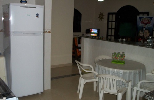 Barra de Sao Joao Casa | Cómoda casa de playa con espacio para barbacoa, cerca de Río y el Mar