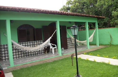 Barra de Sao Joao Casa | Cómoda casa de playa con espacio para barbacoa, cerca de Río y el Mar