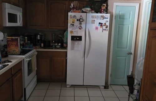 Winter Haven Casa | Comfortable bedroom and house to stay in w/ swimming pool.