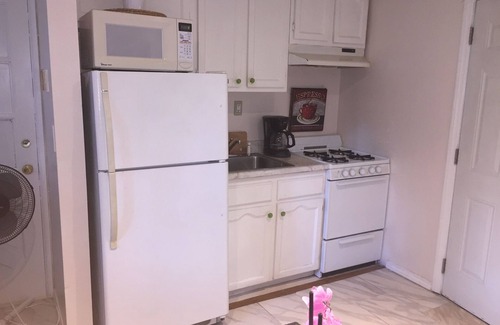 The Flats Apartamento | Comfortable Beverly Hills Town House