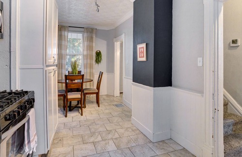 South Side Slopes Casa | Comfortable, Boho House on Quiet, Dead-end st Close to Southside and Downtown