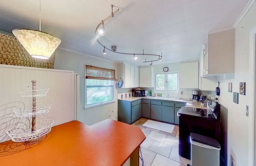 Lake Township Casa | Comfortable cabin on the Lower Platte with dock, deck, wood stove & fast WiFi