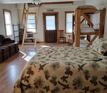 Moscow Casa | Comfortable Camping Cabins with View of the Cedar River for a Family Weekend Getaway