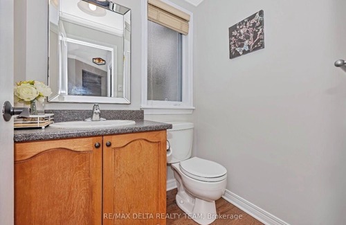 Cardinal Creek Casa | Comfortable, chic, 4 beds house in Orleans, calm, family oriented neighbourhood.