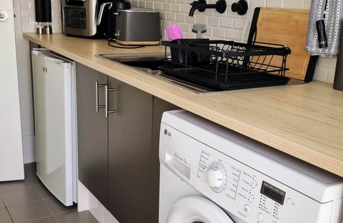 Quinns Rocks Apartamento | Comfortable & cosy Queen bed apartment