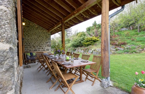 Chalmazel-Jeansagniere Cabaña | Comfortable cottage with sauna, fireplace, garden, near ski resort