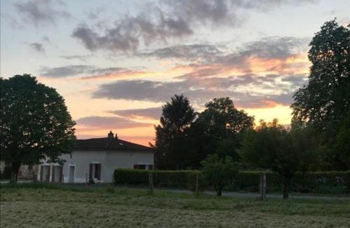 Asnois Casa | Comfortable countryside gite access to jacuzzi