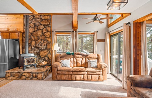 Bayfield Cabina | Casa cómoda y amigable para perros con poca distancia a pie del lago - entorno boscoso