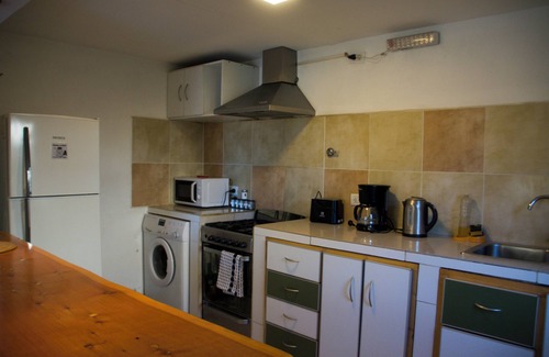 Esquel Casa | Cabañas La Hilda - Duplex con parrilla, jardín y estacionamiento privado.