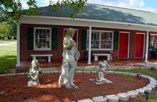 New Bern Apartamento | Comfortable Extended Stay, Kitchen, W/D, WI-FI