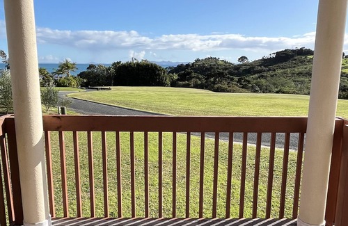 Cable Bay Casa | Cómodo bach familiar en Coopers Beach