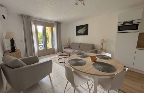 Colline des loisirs Complejo | T2 Cómodo en Malibu Village – Piscinas y Playa Cercanas