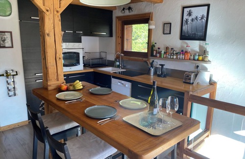 Les Praz-de-Chamonix Chalet De Esquí | Comfortable, quiet chalet just a stone's throw from the gentle madness of Chamonix.