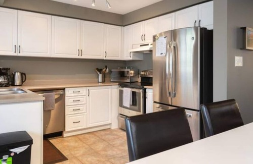 Burlington Casa | Comfortable Full House- 3 Bedroom + Basement