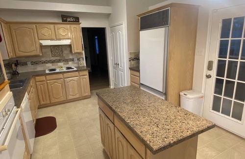 Burleson Casa | Comfortable, FULLY furnished 3 Bedroom Home on Burleson Cul-De-Sac