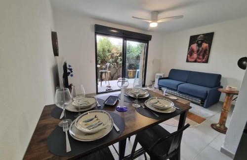 Roches Grises Apartamento | Comfortable ground floor apartment - terrace - parking