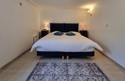 Azillanet Apartamento | Comfortable holiday home with swimming pool in Azillanet