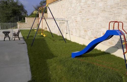 Adele Casa | Comfortable holiday house for 10 persons, with swimming pool