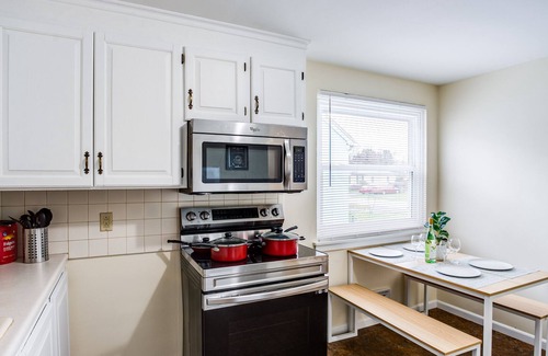 Gates-North Gates Casa | Comfortable Home In the Suburb close to Dwtn/Airport/UofR