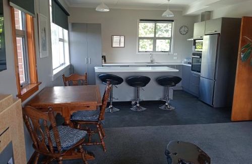 Oamaru Casa | Comfortable home on South Hill