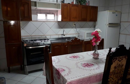 Ingleses do Rio Vermelho Casa | Comfortable house for your holidays with swimming pool for up to 12 people