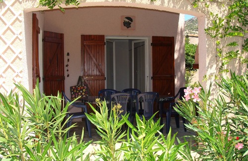 Oletta Casa | CÓMODA CASA CON JARDÍN