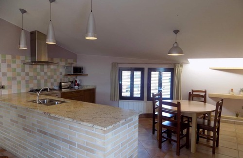 Fontcoberta Cabaña | Cómoda casa cerca de Banyoles. Amplio espacio con barbacoa i piscina privada.