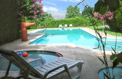 Pedraca Casa | Comfortable house with mountain view and shared pool
