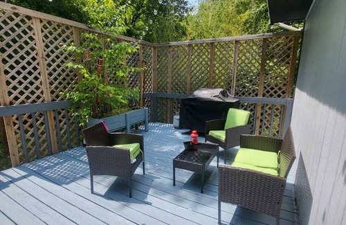 Bushkill Casa | Comfortable house with a private hot tub in Poconos