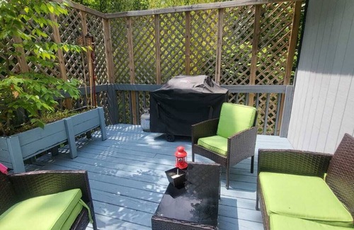 Bushkill Casa | Comfortable house with a private hot tub in Poconos