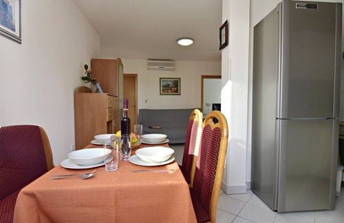 Zambratija Apartamento | Cómodo y moderno apartamento en Zambrattia, WiFi, AC, cerca de la playa