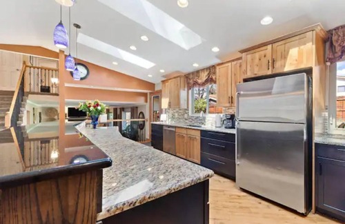 Ralston Valley Casa | Comfortable & Inviting Family Home - Sleeps 10