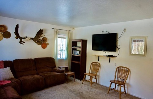 Kenai Casa | Comfortable Kenai Home! Sleeps 8. Minutes from amenities and the Kenai River!