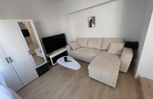 Lanester Apartamento | Comfortable Lanester Studio Close to Lorient & Beaches